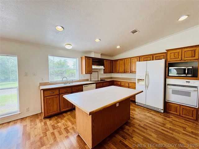 85 Williams Drive, Eufaula, OK 74432