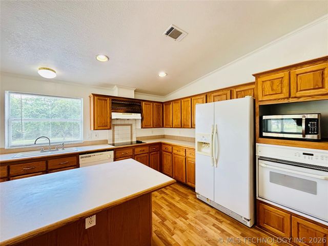 85 Williams Drive, Eufaula, OK 74432
