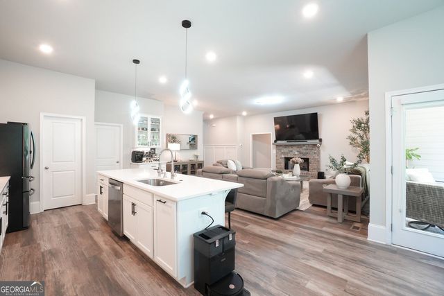 1880 Grand Lanier Drive, Buford, GA 30518