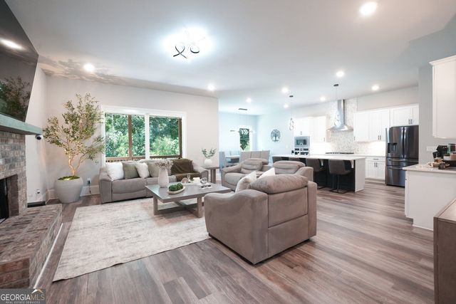 1880 Grand Lanier Drive, Buford, GA 30518