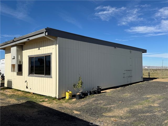 10620 Mojave, Adelanto, CA 92301