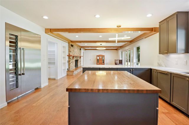 3 Pine Place, Angleton, TX 77515