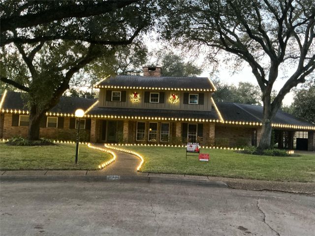 3 Pine Place, Angleton, TX 77515