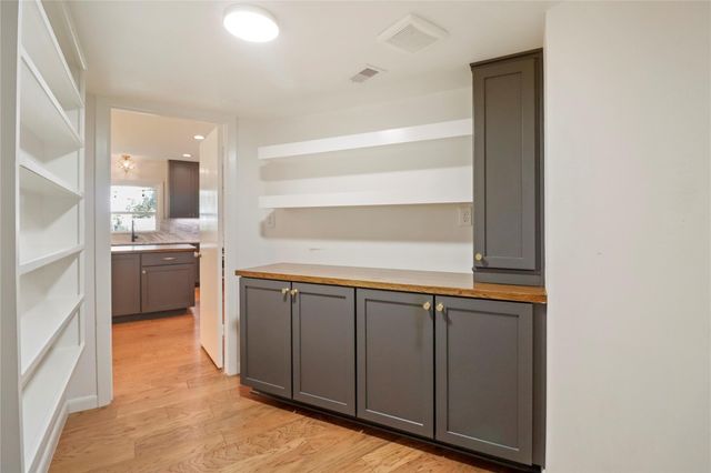 3 Pine Place, Angleton, TX 77515