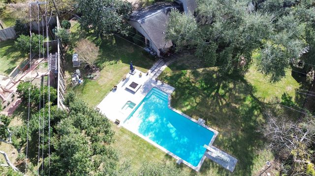 3 Pine Place, Angleton, TX 77515