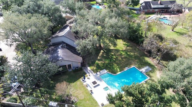 3 Pine Place, Angleton, TX 77515