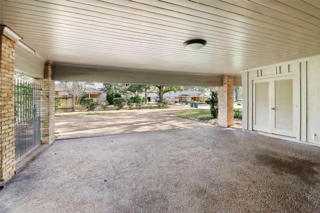 3 Pine Place, Angleton, TX 77515