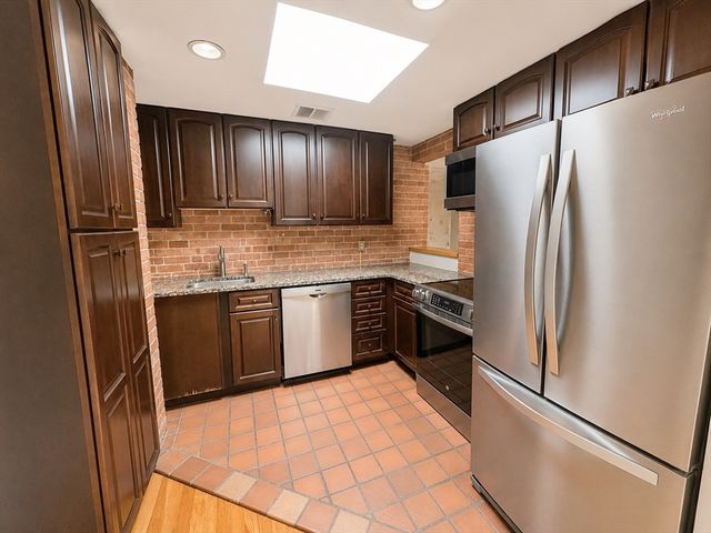 87 Gainsborough Street 407, Boston, MA 02115