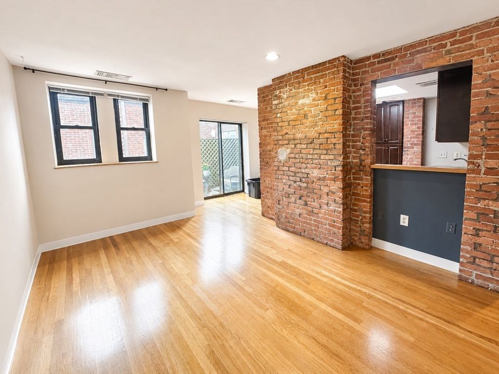 87 Gainsborough Street 407, Boston, MA 02115