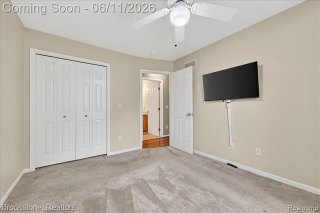 25406 Willowbrook Court, Flat Rock, MI 48134