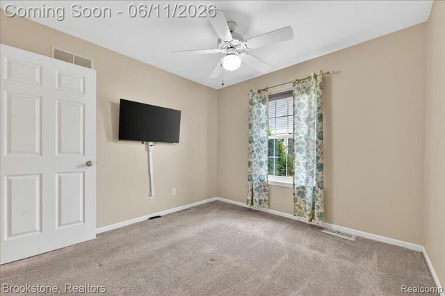 25406 Willowbrook Court, Flat Rock, MI 48134
