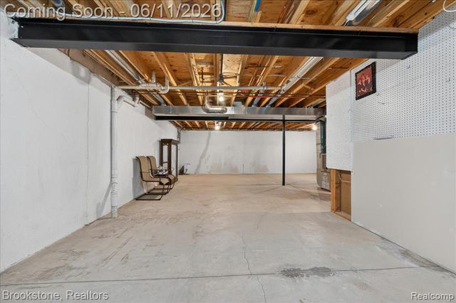 25406 Willowbrook Court, Flat Rock, MI 48134
