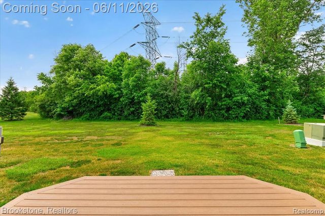 25406 Willowbrook Court, Flat Rock, MI 48134