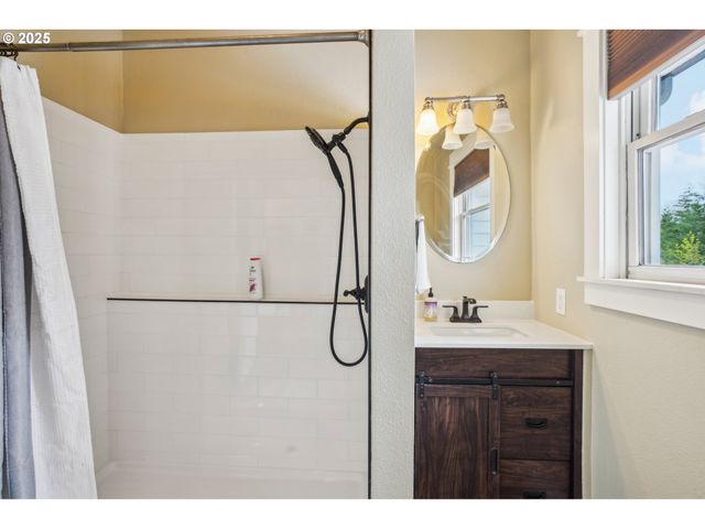 707 Se 271ST Ave, Camas, WA 98607