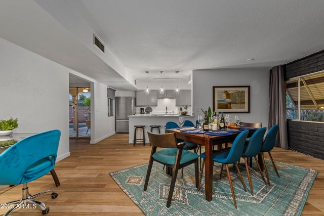 320 E GENEVA Drive, Tempe, AZ 85282