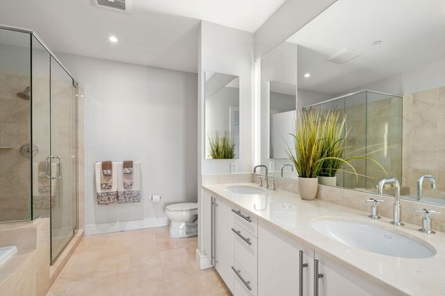 2400 Beacon St 409, Boston, MA 02467