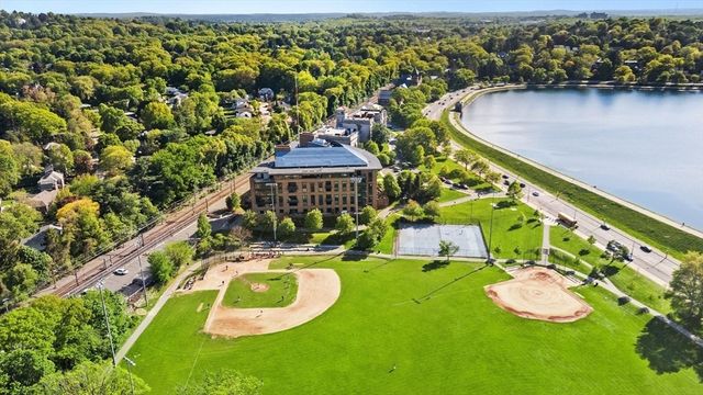 2400 Beacon St 409, Boston, MA 02467