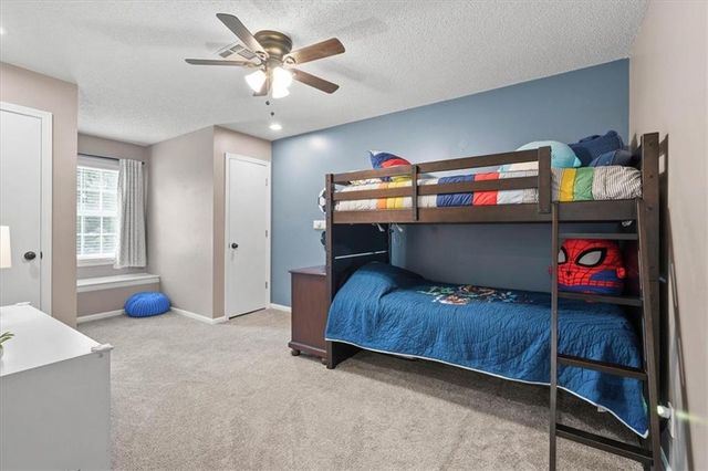 7816 W 115th Street, Overland Park, KS 66210