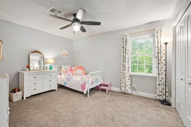 7816 W 115th Street, Overland Park, KS 66210