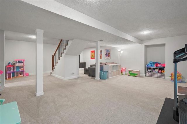 7816 W 115th Street, Overland Park, KS 66210