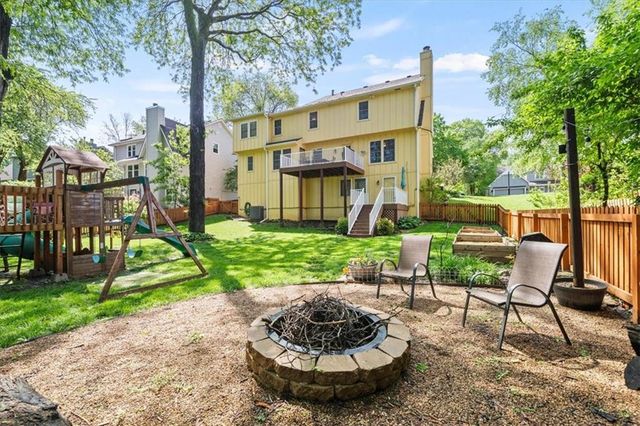 7816 W 115th Street, Overland Park, KS 66210