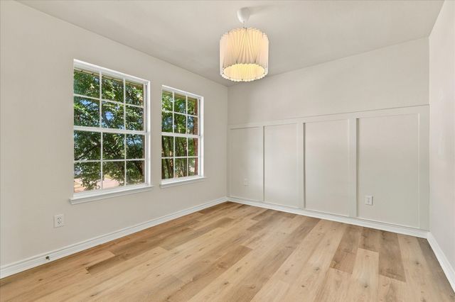 322 Ashley Oak Lane, Lake Dallas, TX 75065
