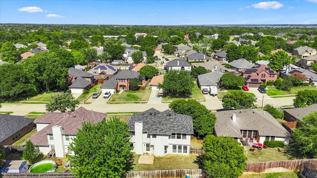 322 Ashley Oak Lane, Lake Dallas, TX 75065