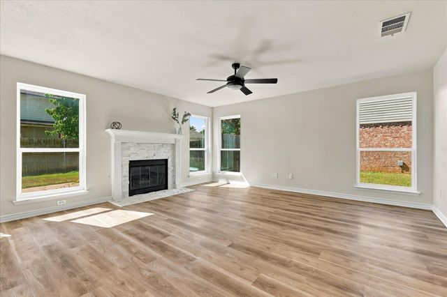 322 Ashley Oak Lane, Lake Dallas, TX 75065