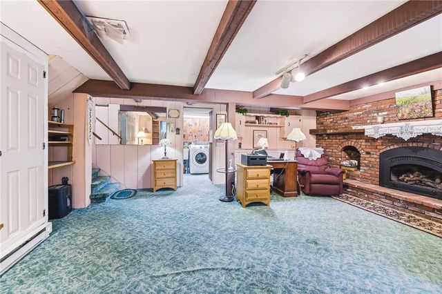 36 Schoolhouse Road, New Britain Twp, PA 18914