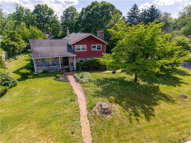 36 Schoolhouse Road, New Britain Twp, PA 18914