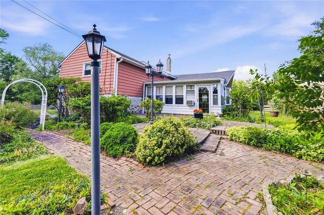 36 Schoolhouse Road, New Britain Twp, PA 18914