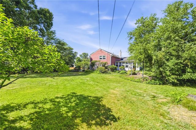 36 Schoolhouse Road, New Britain Twp, PA 18914