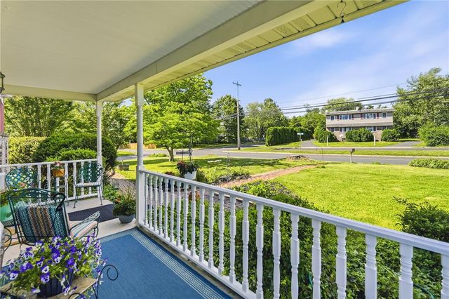 36 Schoolhouse Road, New Britain Twp, PA 18914