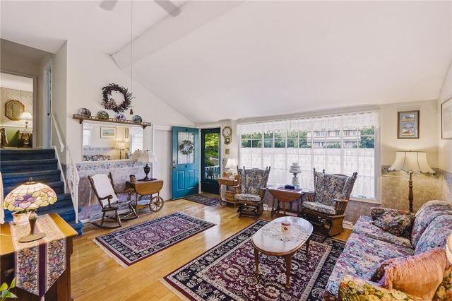 36 Schoolhouse Road, New Britain Twp, PA 18914