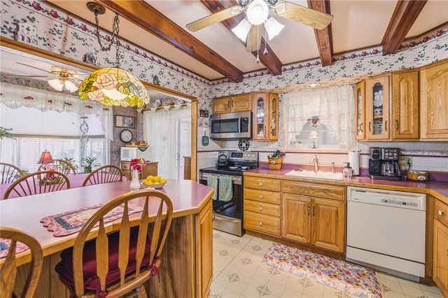 36 Schoolhouse Road, New Britain Twp, PA 18914
