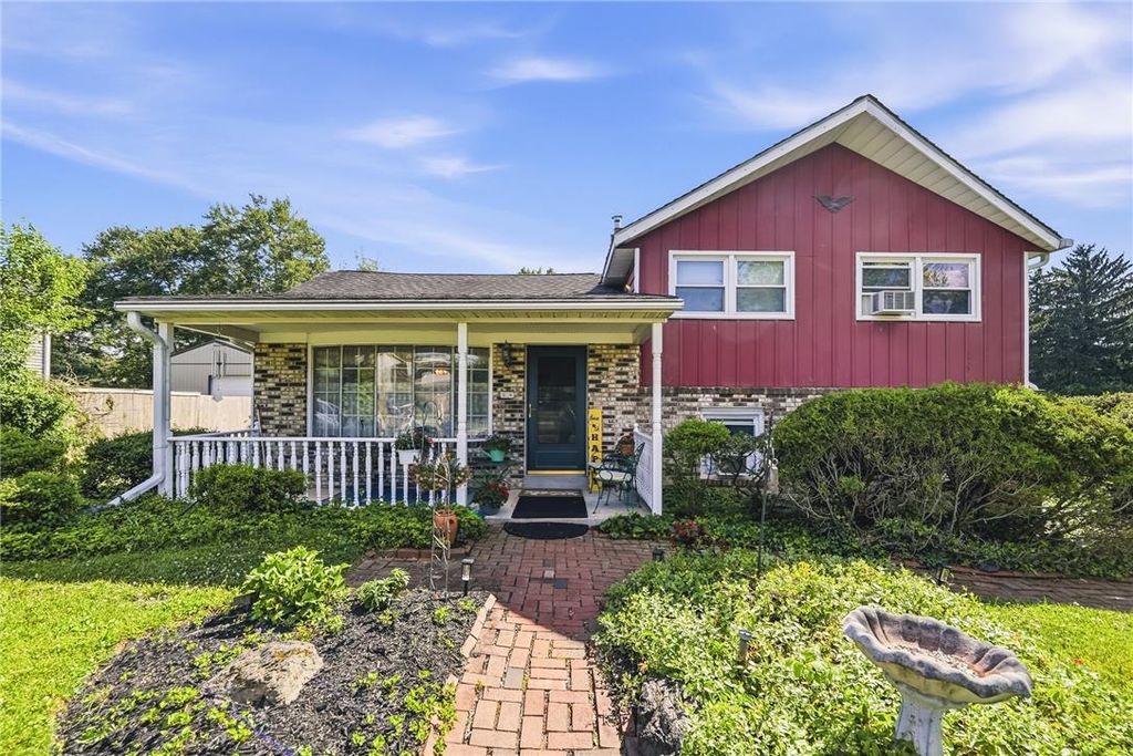 36 Schoolhouse Road, New Britain Twp, PA 18914