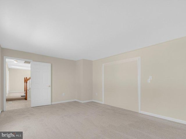 4047 WHITE HAVEN DR, Dumfries, VA 22026