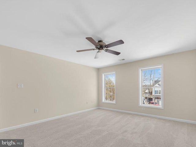 4047 WHITE HAVEN DR, Dumfries, VA 22026