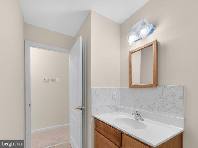 4047 WHITE HAVEN DR, Dumfries, VA 22026