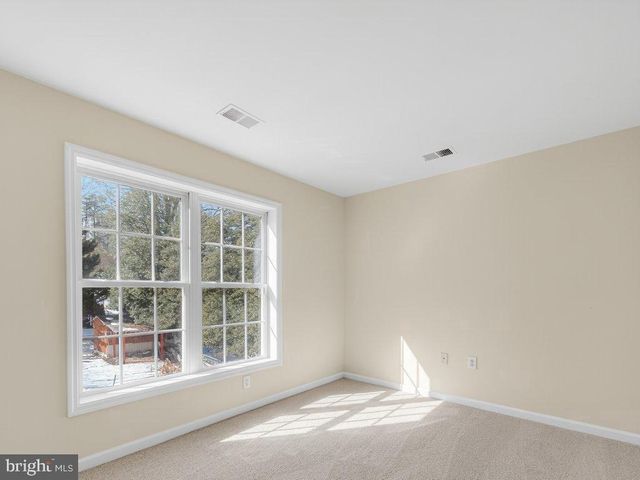 4047 WHITE HAVEN DR, Dumfries, VA 22026