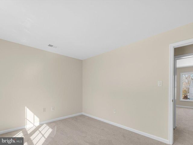 4047 WHITE HAVEN DR, Dumfries, VA 22026