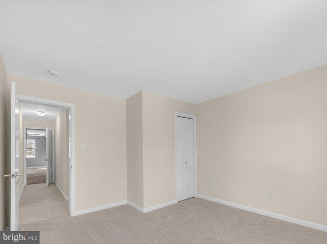 4047 WHITE HAVEN DR, Dumfries, VA 22026