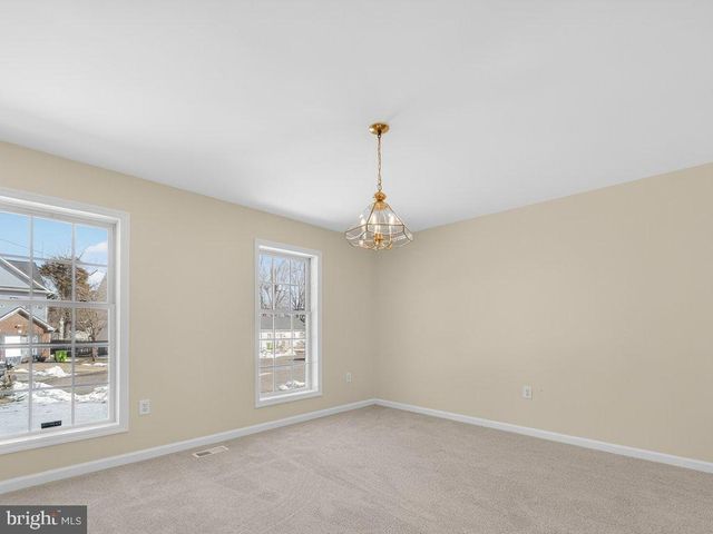 4047 WHITE HAVEN DR, Dumfries, VA 22026