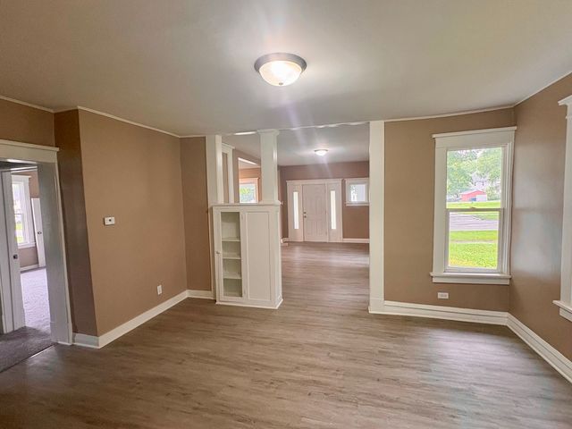 396 S Rosewood Avenue, Kankakee, IL 60901