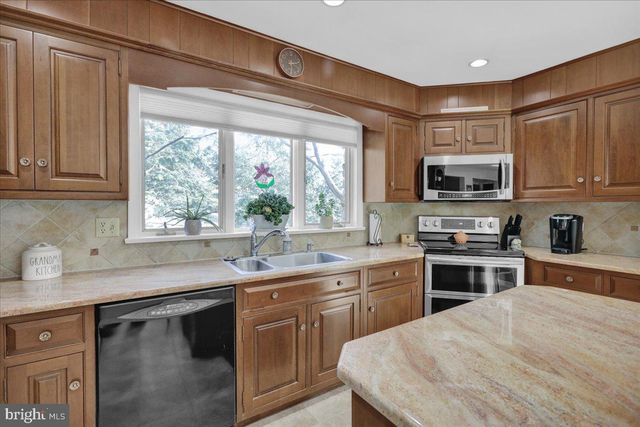 112 GRANDVIEW BLVD, Wyomissing, PA 19609