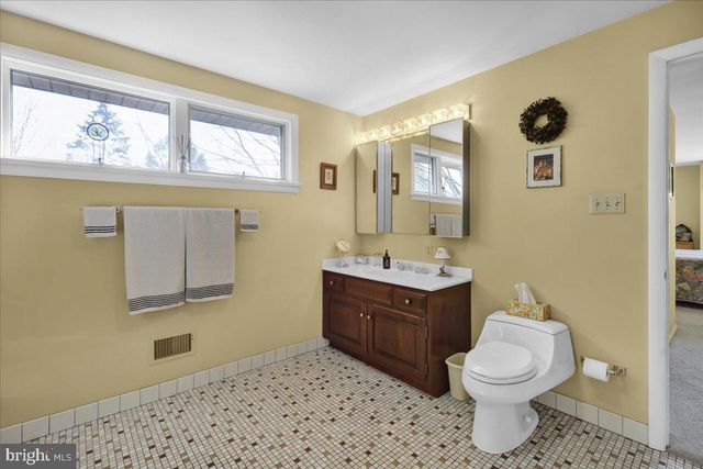 112 GRANDVIEW BLVD, Wyomissing, PA 19609