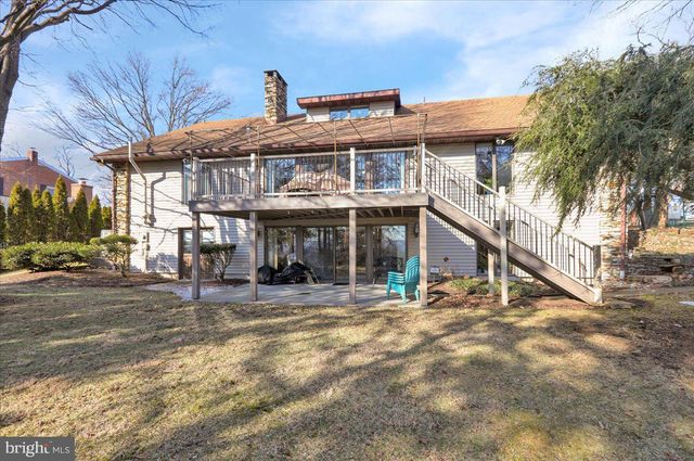 112 GRANDVIEW BLVD, Wyomissing, PA 19609