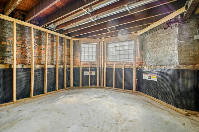 6215 S Evans Avenue, Chicago, IL 60637