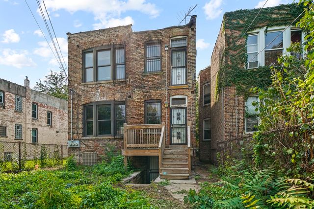 6215 S Evans Avenue, Chicago, IL 60637