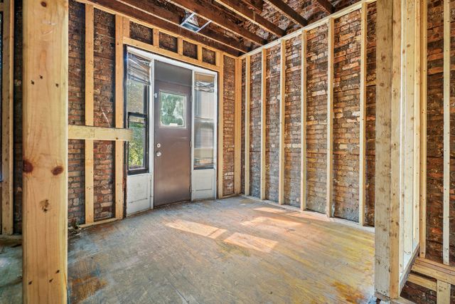 6215 S Evans Avenue, Chicago, IL 60637